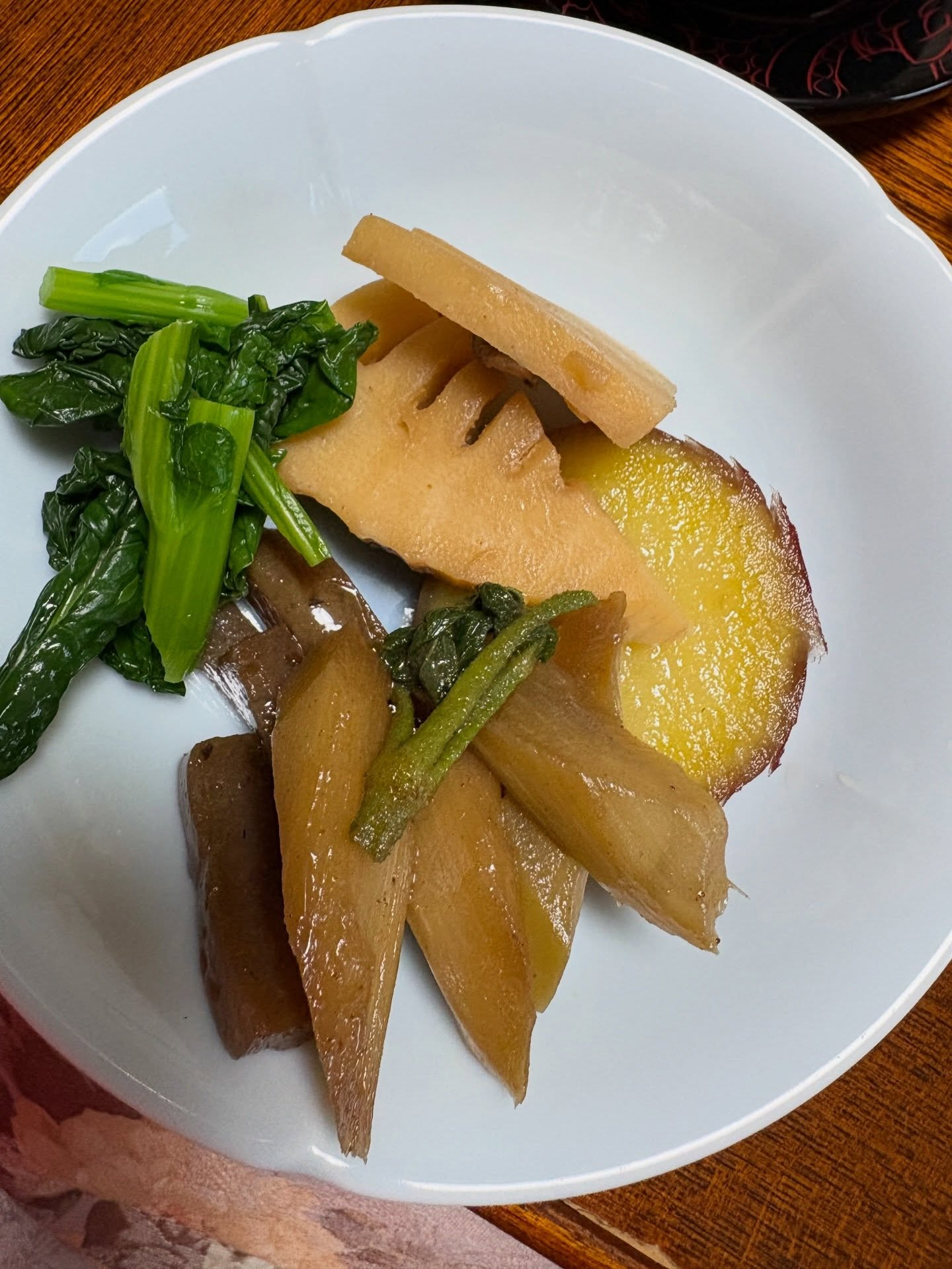 おはようございます！今日の賄い朝食は✨筍とさつまいも、うどの