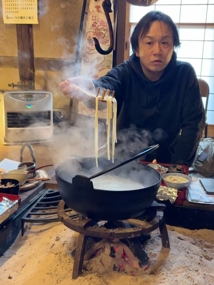 こんにちは、皆さん！今日は特別な「ひっぱりうどん食べ比べツア