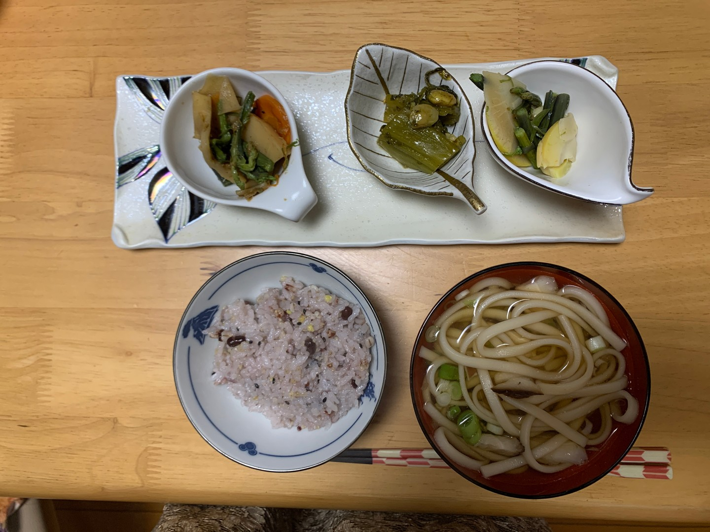 皆様、当お宿のマスターシェフが、昨日収穫したばかりの新鮮な筍