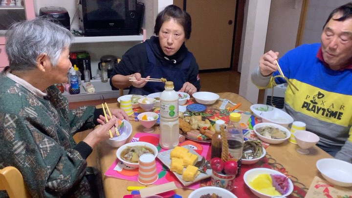 クリスマスイブとその前夜イブイブの二晩に渡るパーティ、なんて