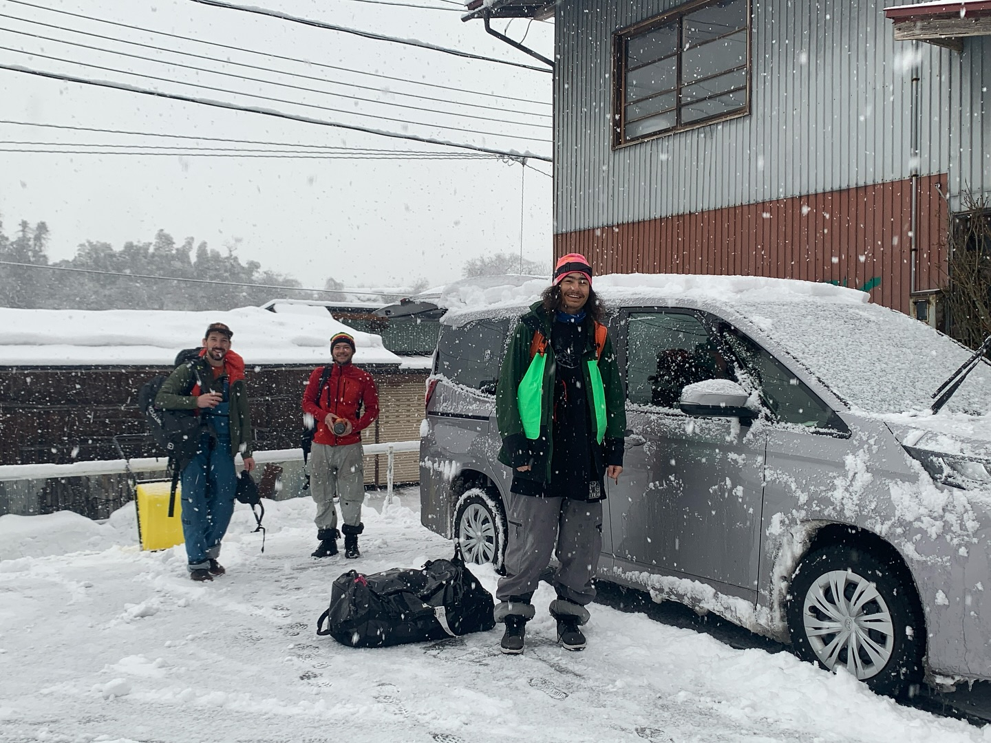 雪がちらつく⛄早朝、ドイツからのお客様は蔵王スキー場⛷️へ向