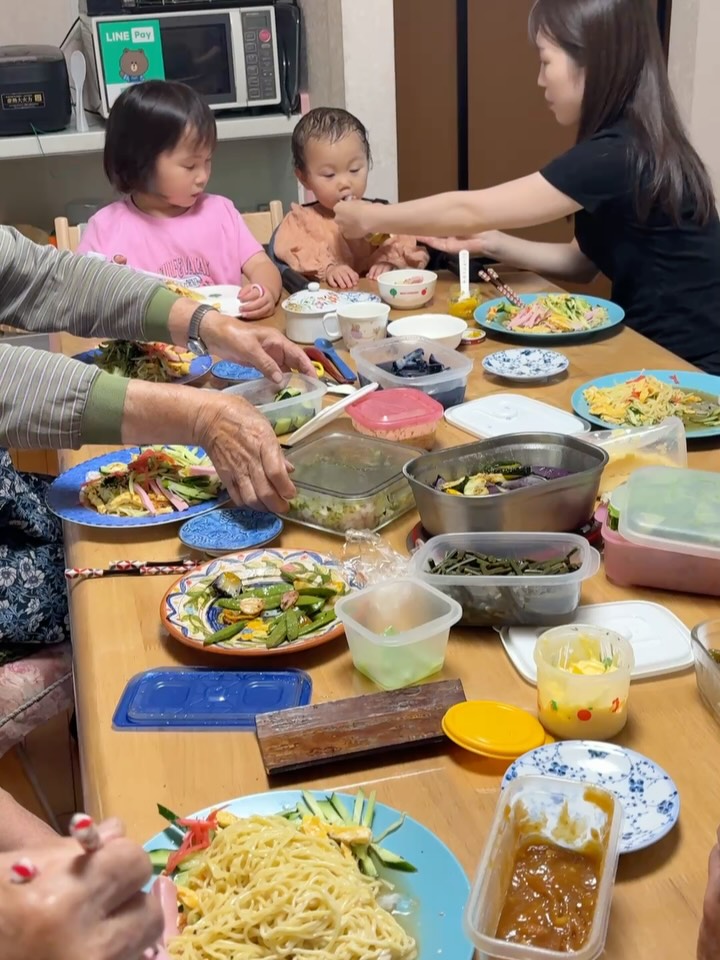 さくらんぼの季節、私たちは目が回るほどの忙しさです