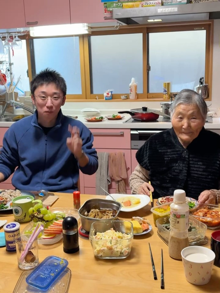 おはようございます☀️本日は連泊しているゲスト様にご朝食のご