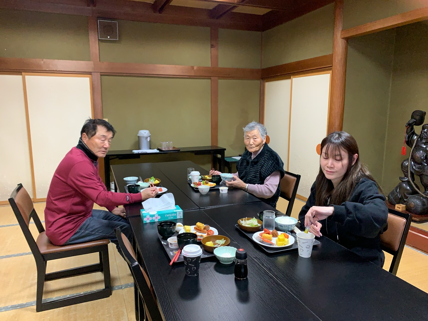 おはようございます！この度、忙しいスケジュールの合間を縫って