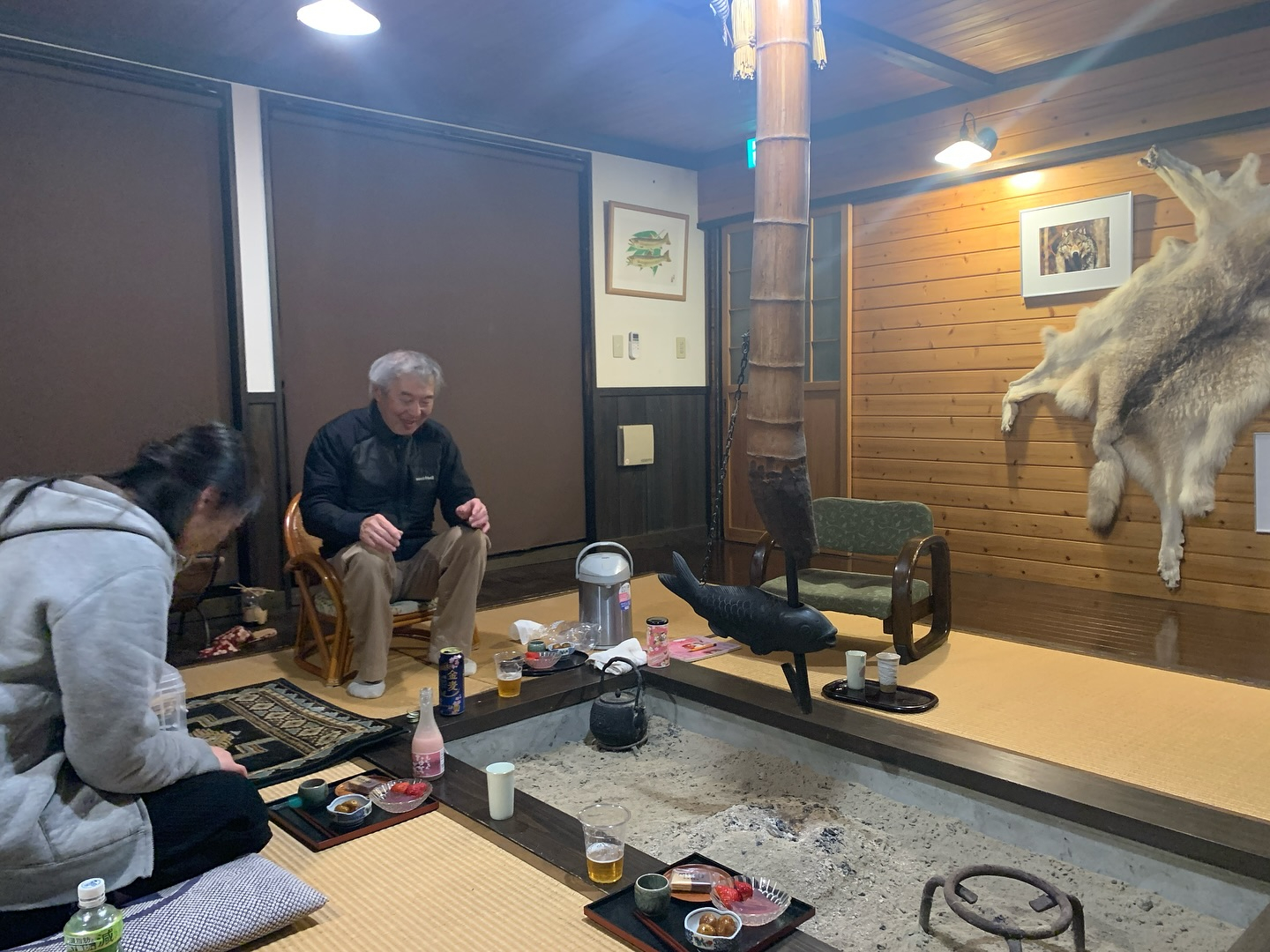 おはようございます☀️昨夜は飯豊町中津川にある民宿「いろり」
