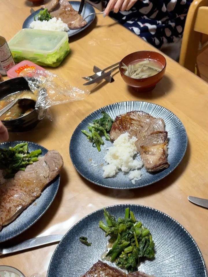 今日は母の日を祝い、大切なゲスト様やお客様と過ごせることに感